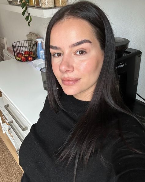 Mia R.